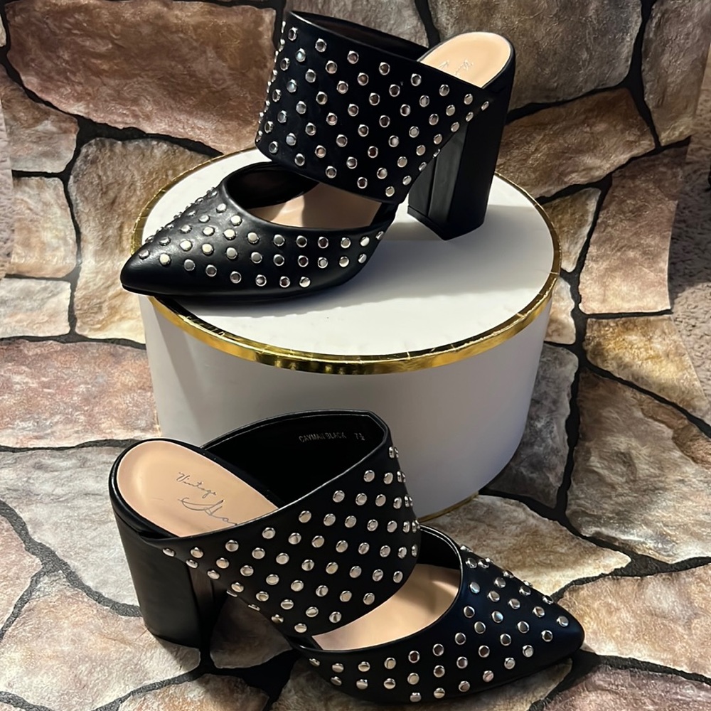 New backless square heel ankle boot with strap